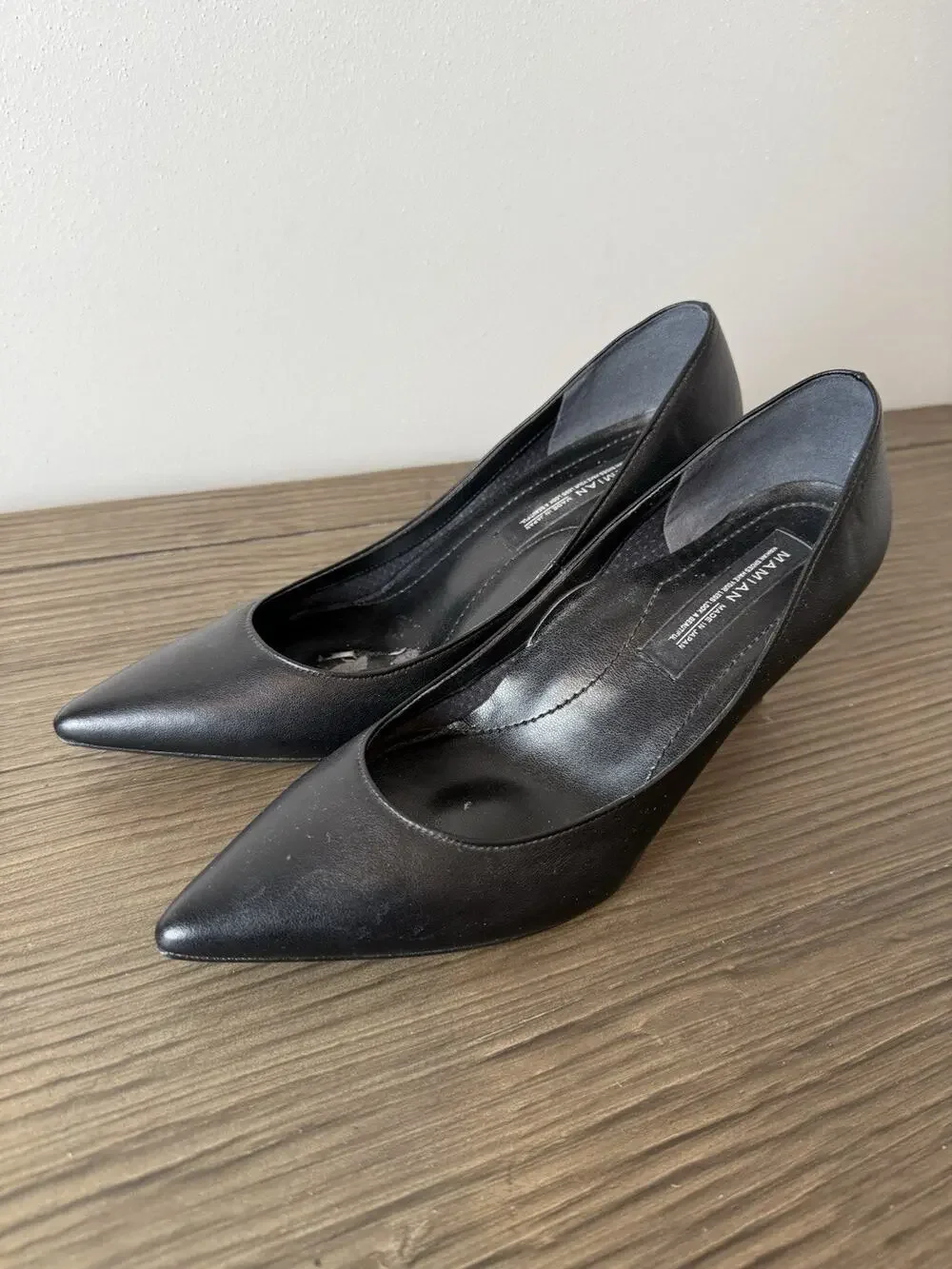 Mamian Black Pumps Heals Pointed Toe Women's Sz 23.5 US 7